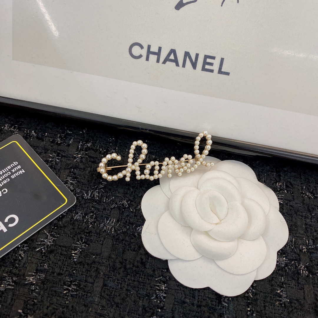 Chanel 香奈儿新款胸针 款上新