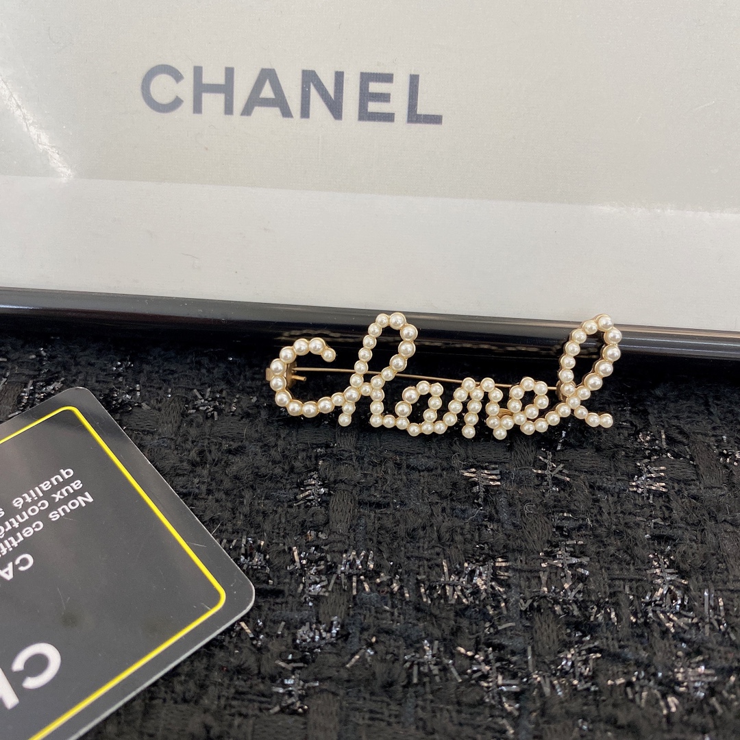 Chanel 香奈儿新款胸针 款上新