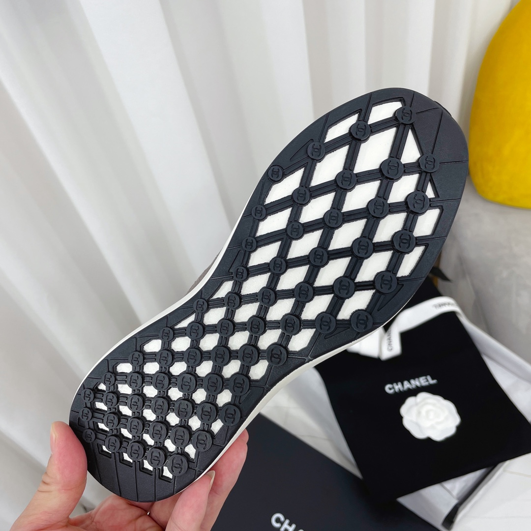 .Chanel2022 principios de la primavera nuevo color clásico a juego zapatos de onda / entrenadores es