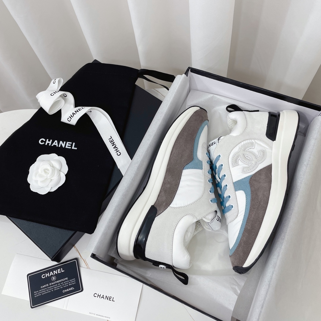 .Chanel2022 principios de la primavera nuevo color clásico a juego zapatos de onda / entrenadores es