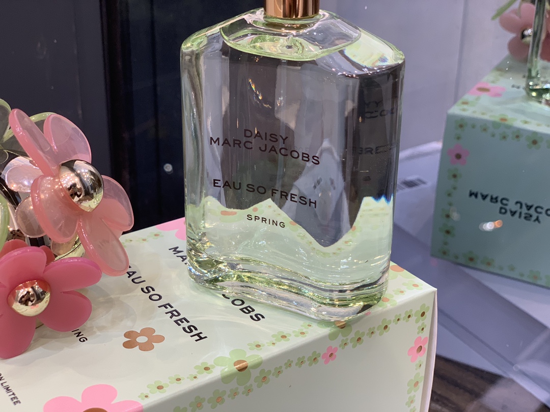 Marc Jacobs Daisy Eau So Fresh Spring Limited Edition 75ml 8 i1646047457 5126 7