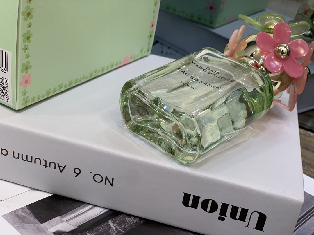 Marc Jacobs Daisy Eau So Fresh Spring Limited Edition 75ml 9 i1646047457 7902 2