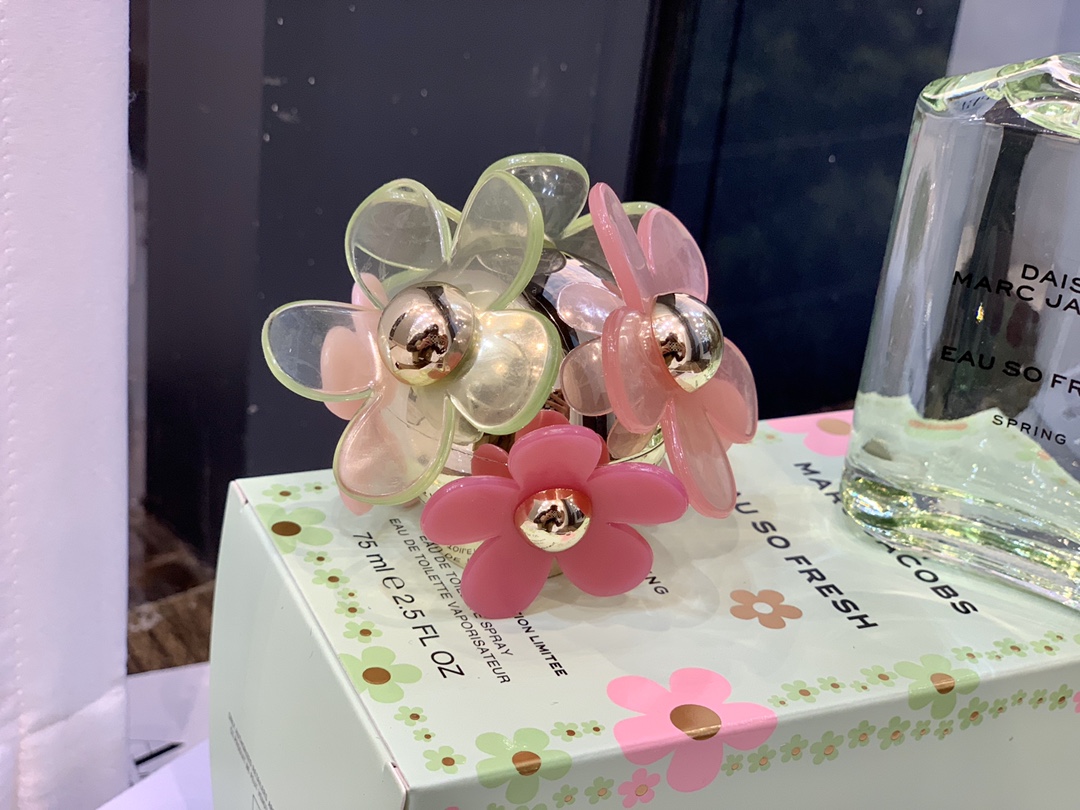 Marc Jacobs Daisy Eau So Fresh Spring Limited Edition 75ml 5 i1646047457 883 6