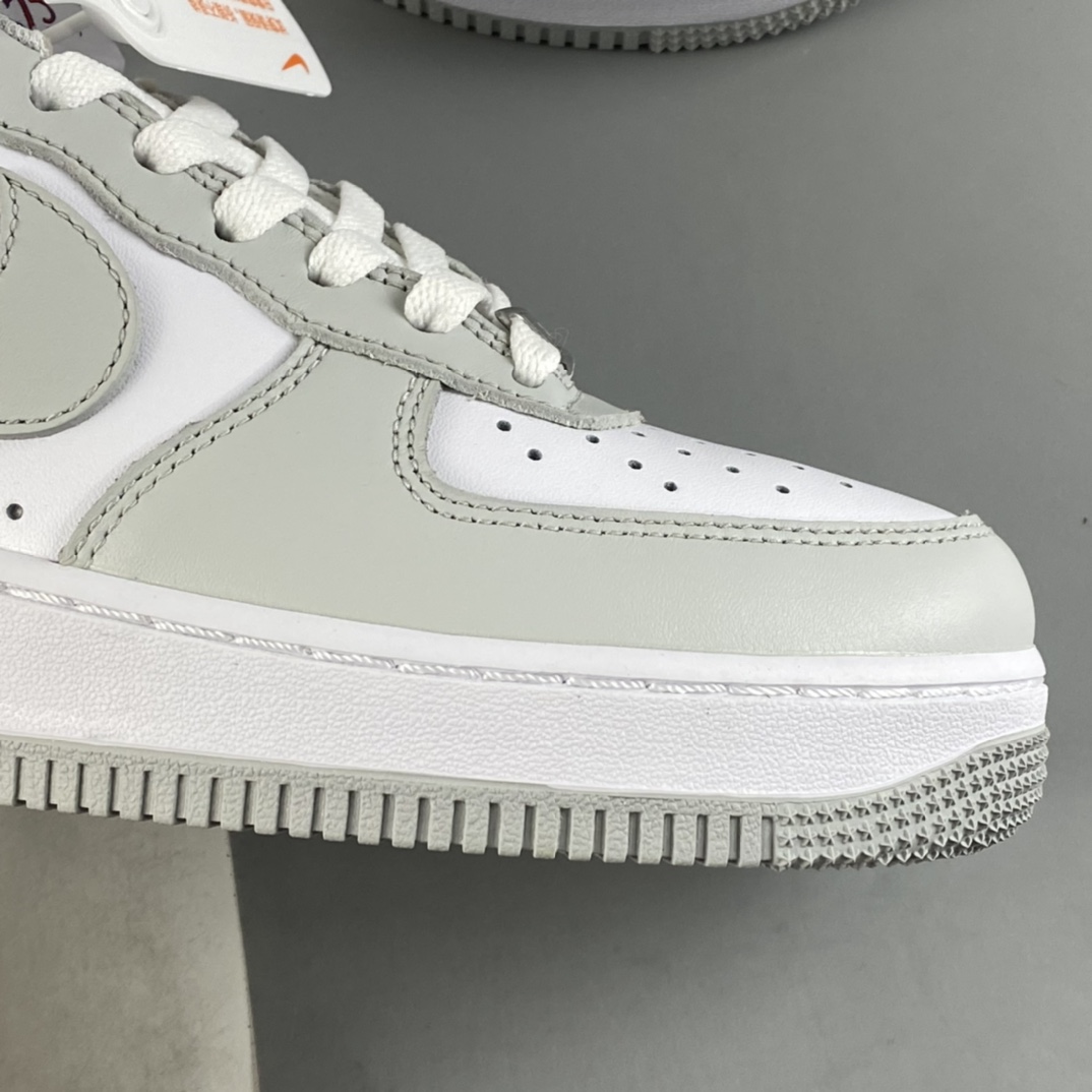 P240 NIKE Air Force 1’07 Low 灰白配色 空军一号低帮休闲板鞋 AA6902-201