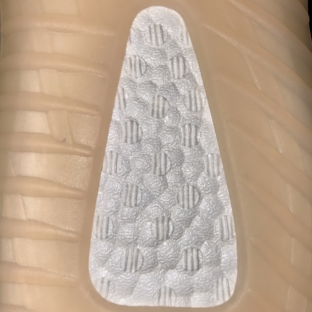 Yeezy须白天使尺码36-48总裁