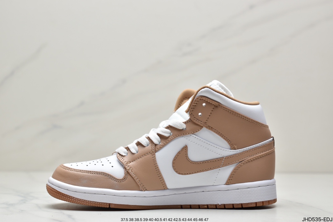 190 公司级这款 Air Jordan 1 Mid 采用适合秋季的棕色和米色色DO6699-200