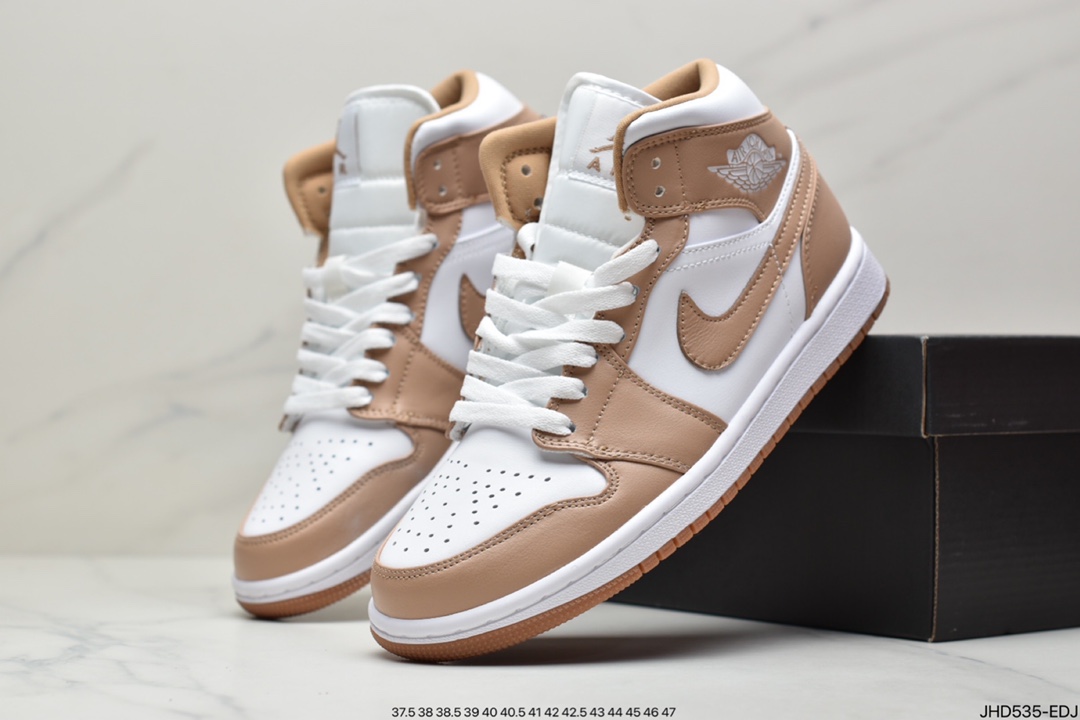 190 公司级这款 Air Jordan 1 Mid 采用适合秋季的棕色和米色色DO6699-200