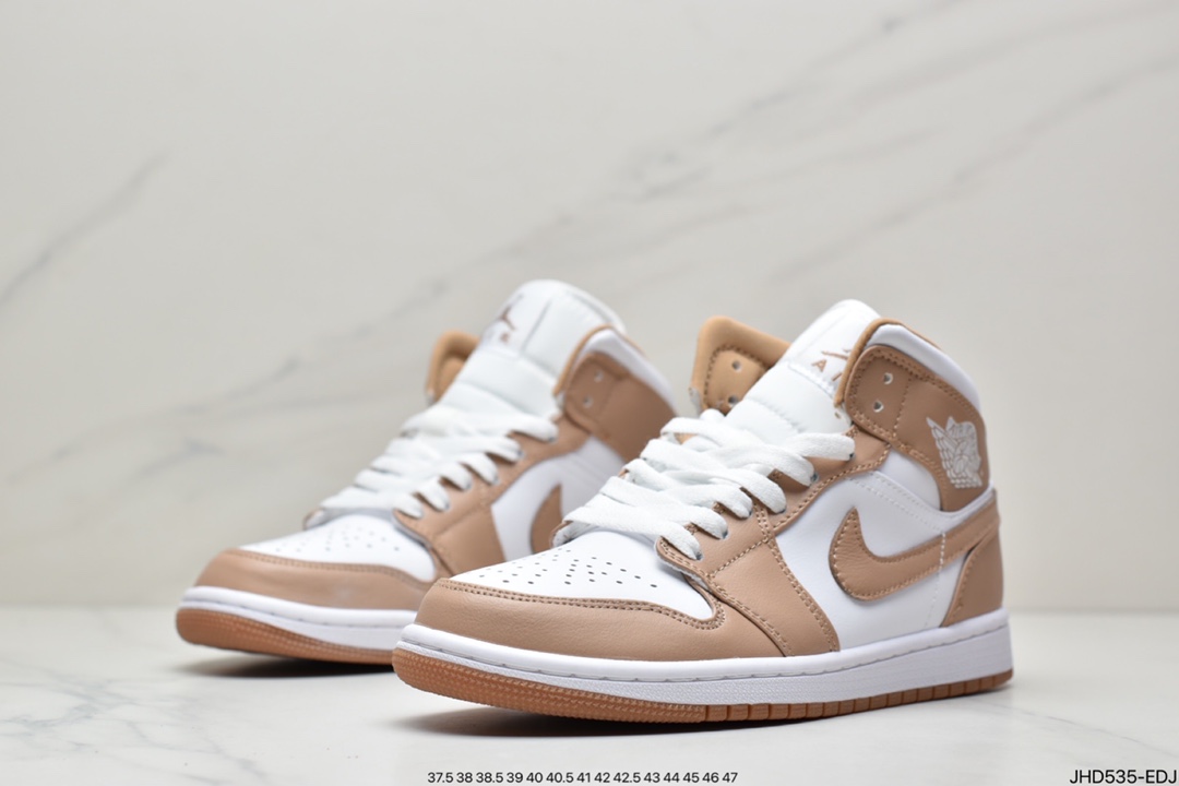 190 公司级这款 Air Jordan 1 Mid 采用适合秋季的棕色和米色色DO6699-200