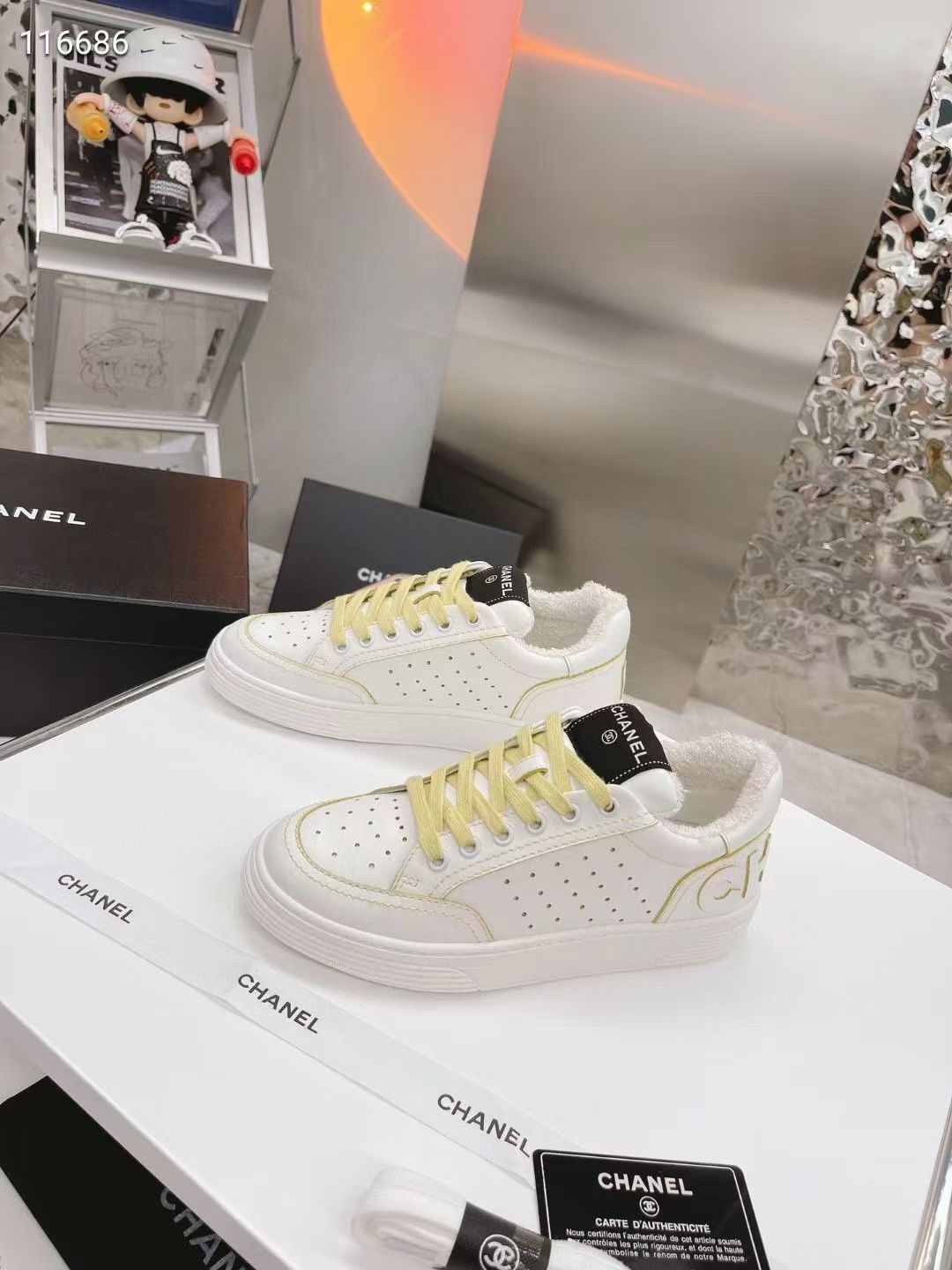 J0 。 𝐂HANEL 香奈儿大爆款专柜正品级高版本春夏顶级断货王，经典大爆款，我的真爱吖，专柜哪哪都断货〰有钱都很难买到系列，各大博主人手必备，经典超百搭，随意穿搭拿捏的稳稳的，现已登陆发售专柜以8500购入专柜原厂品质小牛皮，全网专柜可对比验货