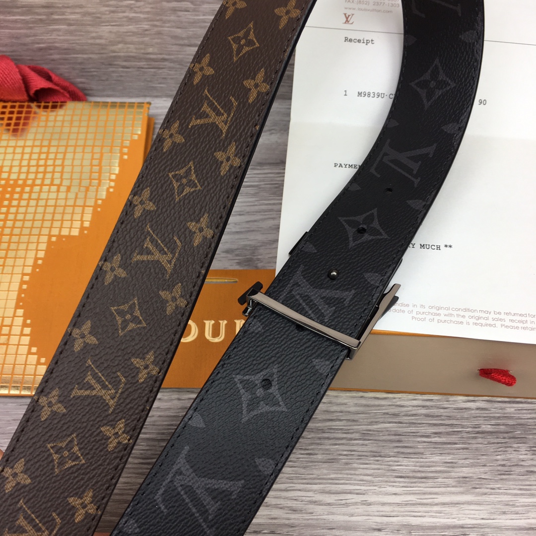 p165 代购正品级🛳LV男士腰带
L0UIS VUITT0N 專櫃最新升級版本 寬度40毫米 全新訂製帆布搭配最新進口原廠皮底 配置新型字母搭扣