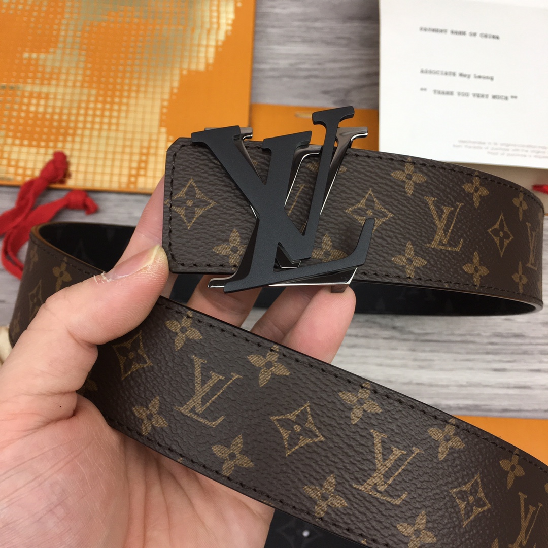 p165 代购正品级🛳LV男士腰带
L0UIS VUITT0N 專櫃最新升級版本 寬度40毫米 全新訂製帆布搭配最新進口原廠皮底 配置新型字母搭扣