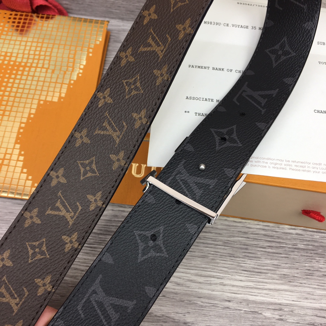 p165 代购正品级🛳LV男士腰带
L0UIS VUITT0N 專櫃最新升級版本 寬度40毫米 全新訂製帆布搭配最新進口原廠皮底 配置新型字母搭扣