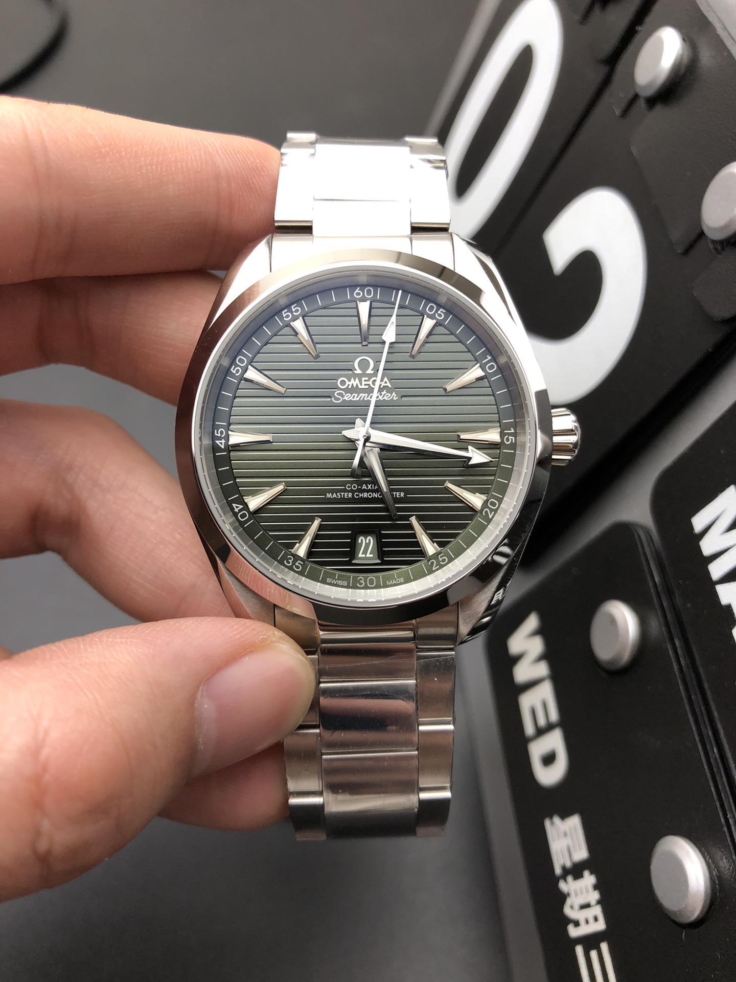 Omega 柚木海马