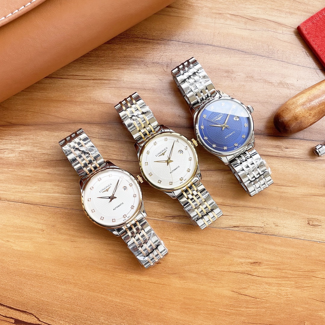 皮带，钢带，金白同价 上手效果极佳 销量冠军 简约精致热卖 低调绅士时尚百搭 最新：浪琴 Longines  精品推荐 三针双历新品 类型：精品男士腕表 材质：316精钢/真牛皮表带 机芯：全自动机械机芯 镜面：矿物质强化玻璃更高清 品味高雅 浩瀚大气 匠心独运 腕间瑰宝 纯自然光拍摄 零P图 尺寸：直径41mm厚12mm热卖上市欢迎转载