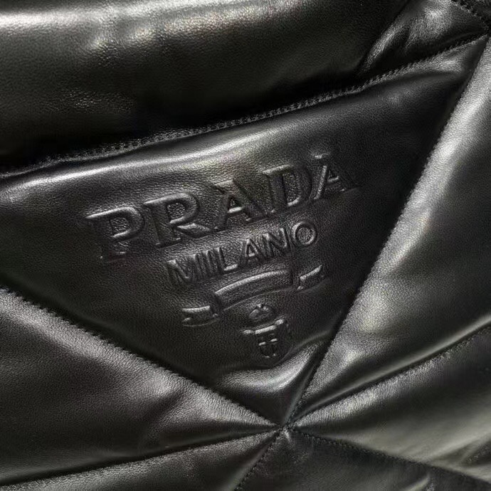 Prada Luxury Designer Handbag Shoulder Bag in fine calfskin 6