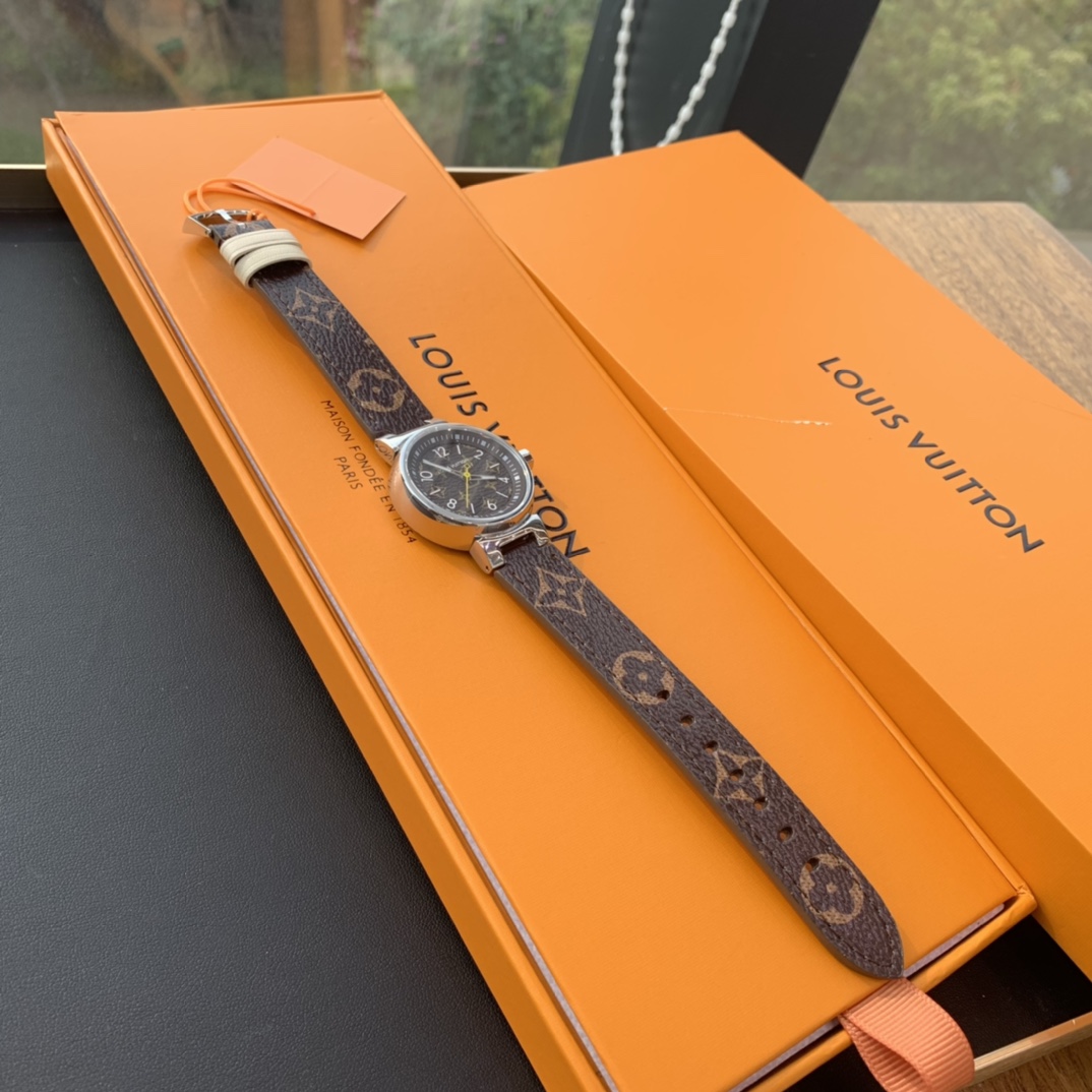 Часы Louis Vuitton