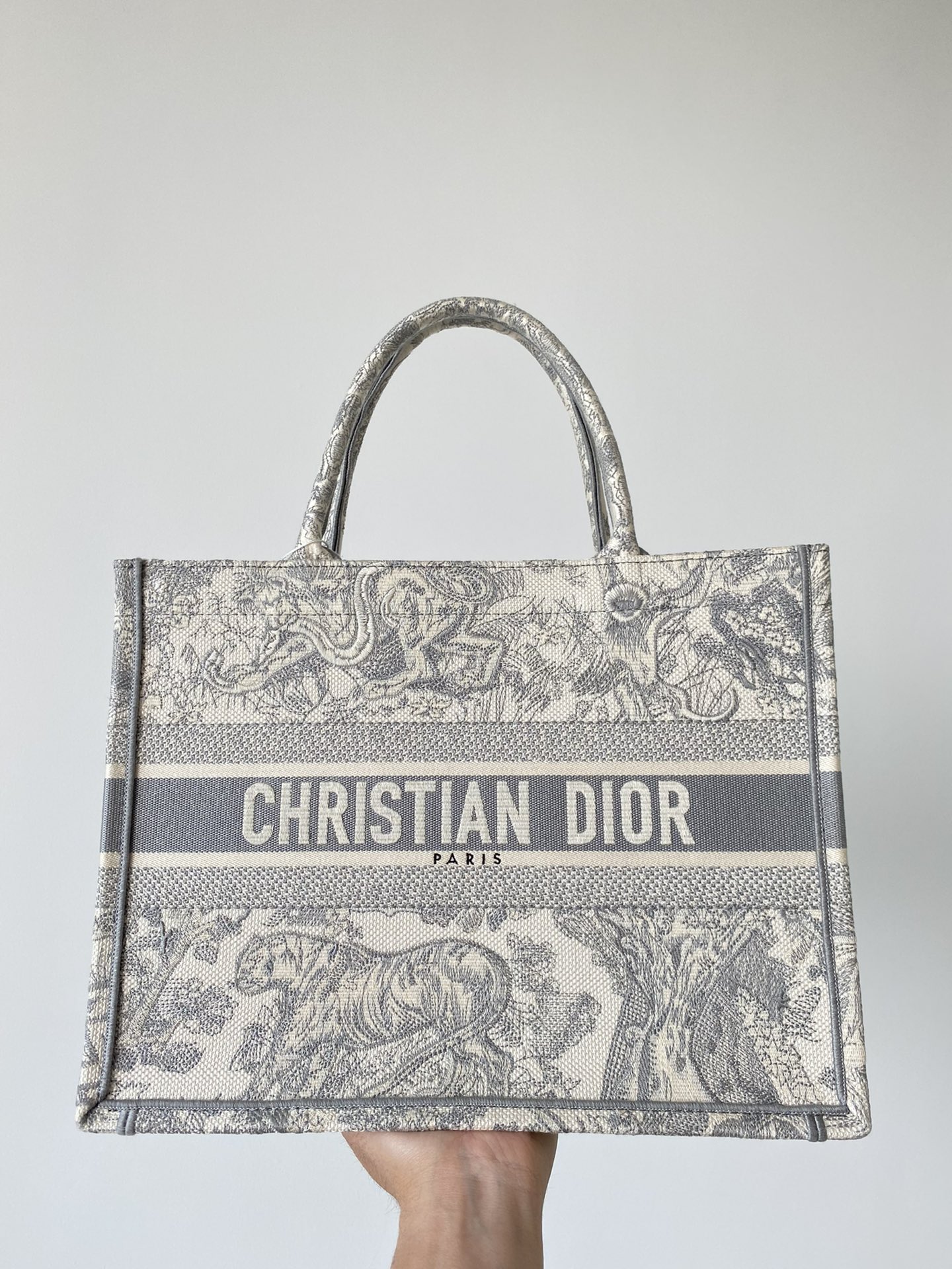 Christian Dior Gray Toile de Jouy Embroidery Medium Book Tote Clearan   wwwthatbagiwantcom