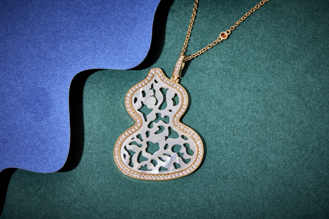 批195WULU系列新品 ✨✨✨大号白贝葫芦项链。   刘诗诗同款 亚金材质 咪金电镀香槟金色