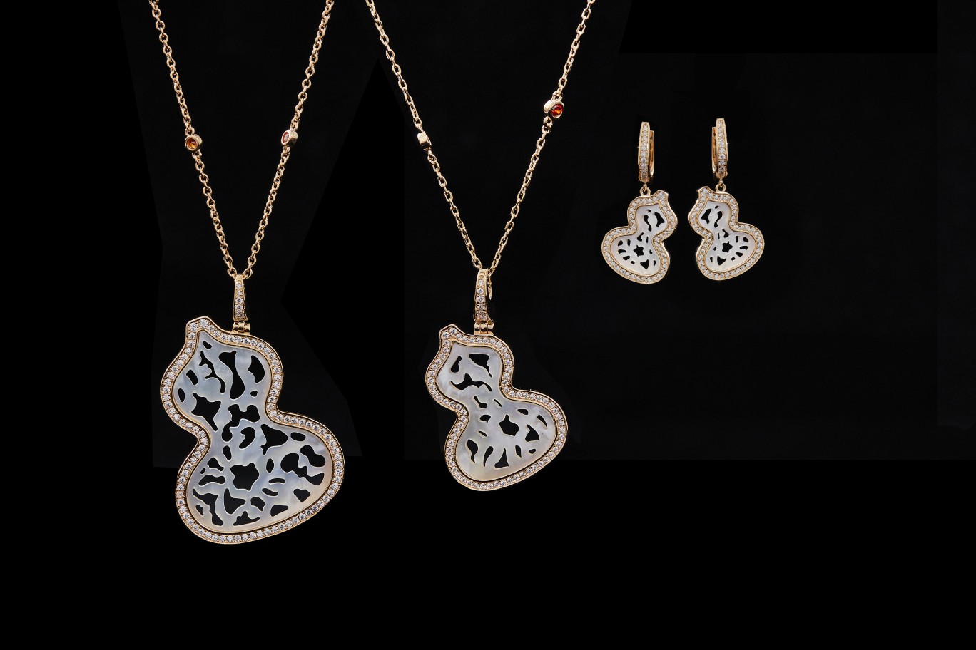 批195WULU系列新品 ✨✨✨大号白贝葫芦项链。   刘诗诗同款 亚金材质 咪金电镀香槟金色