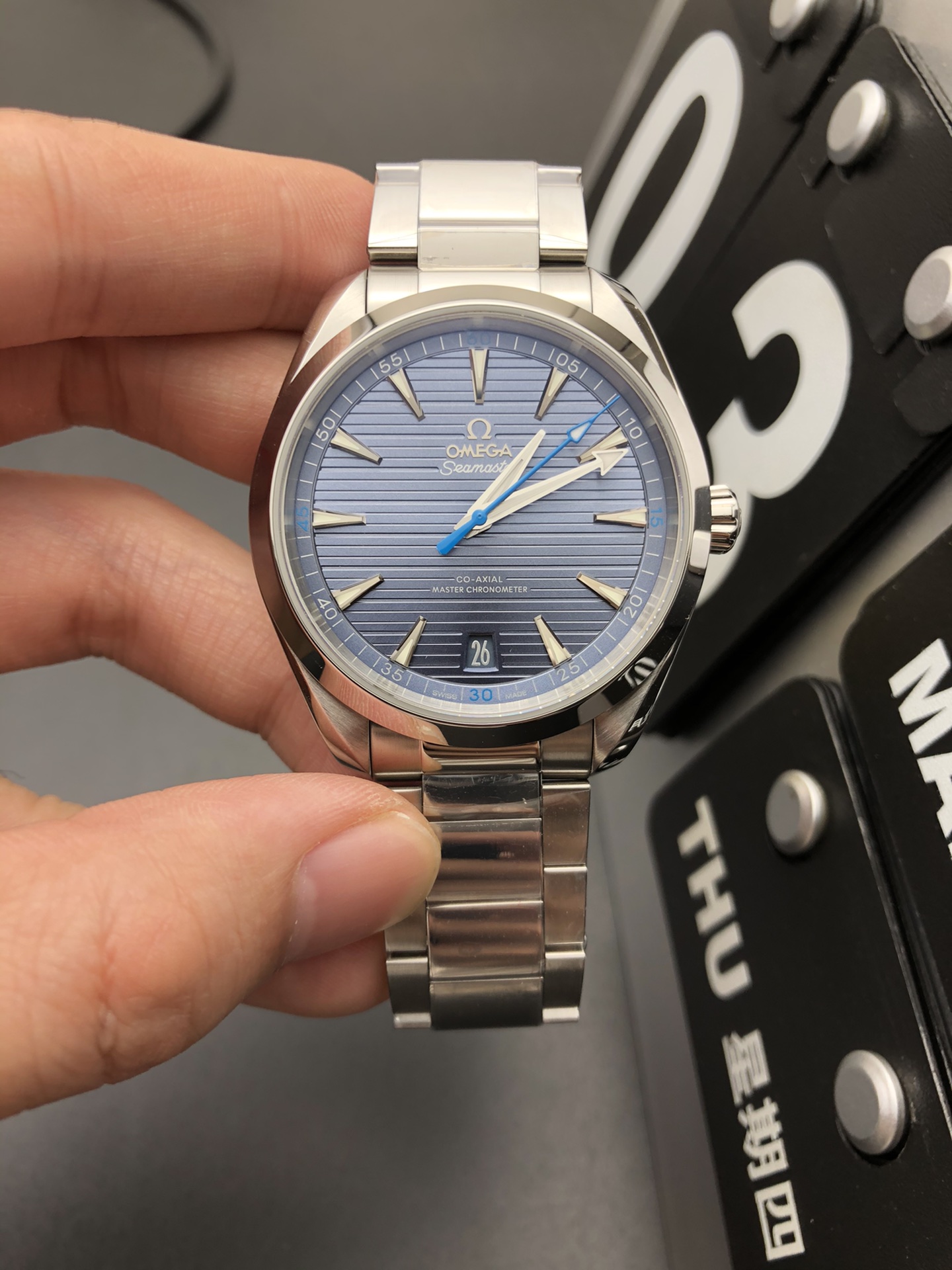 Omega 海马柚木150