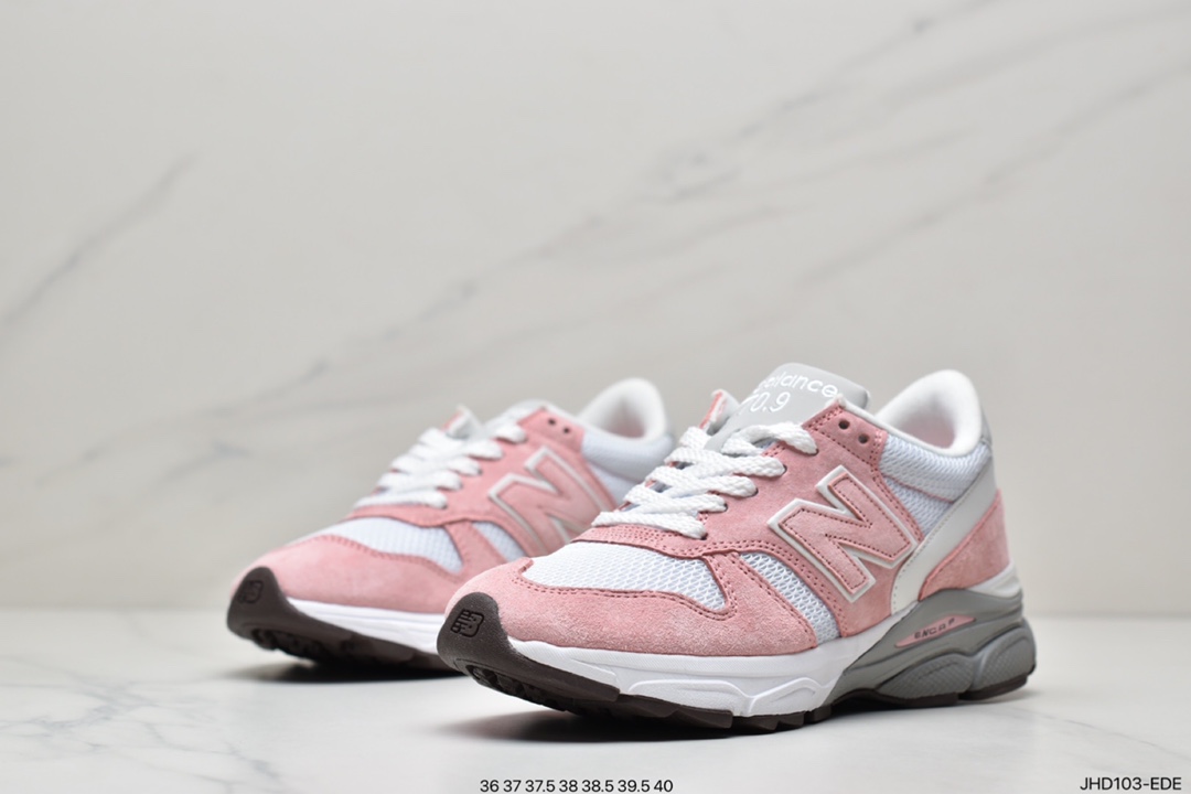 New Balance/ These British Made Women's Sneakers W7709DB