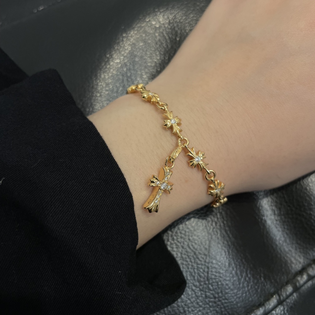 Chrome Hearts 克罗心镀金镶钻十字架手链