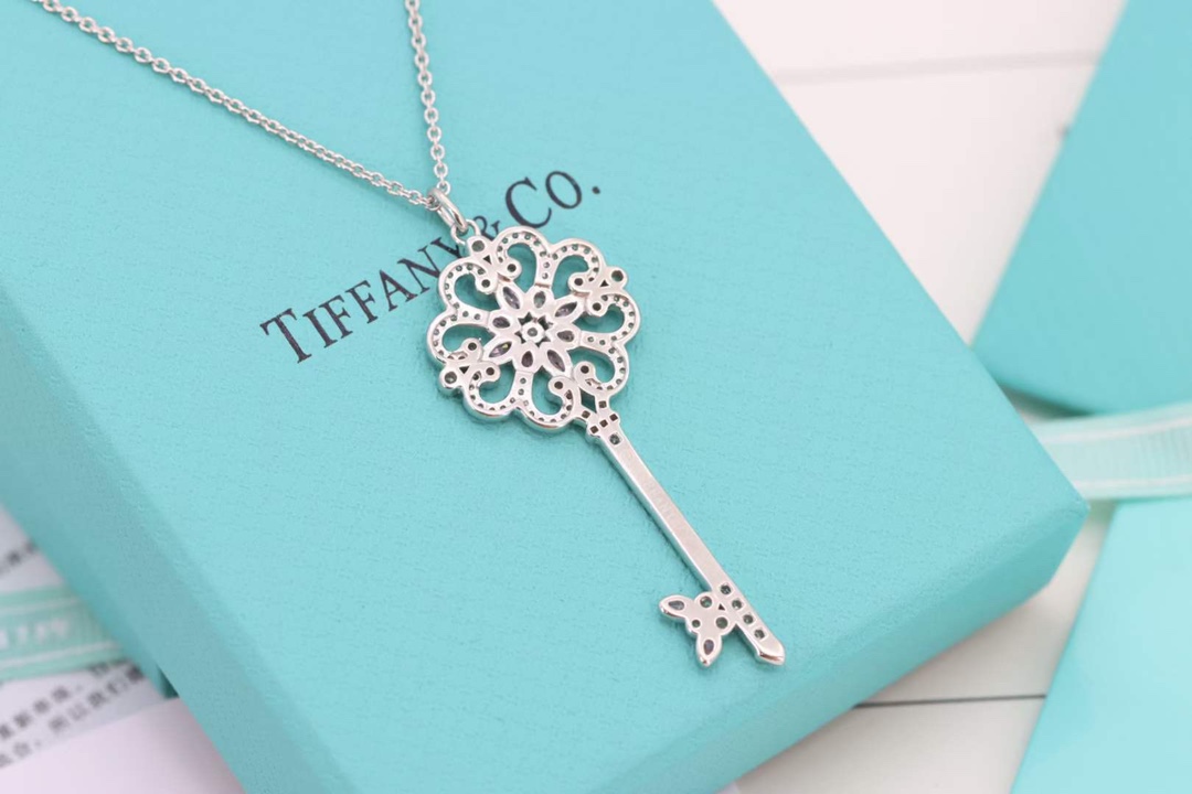 Tiffany & Co. Tiffany&Co. 粉钻四瓣心钥匙项链 925纯银