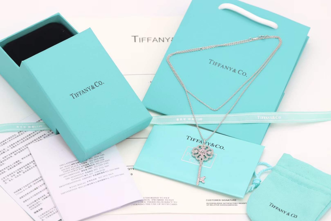 Tiffany & Co. Tiffany&Co. 粉钻四瓣心钥匙项链 925纯银