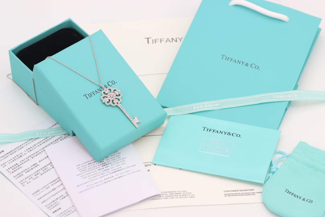 Tiffany & Co. Tiffany&Co. 粉钻四瓣心钥匙项链 925纯银
