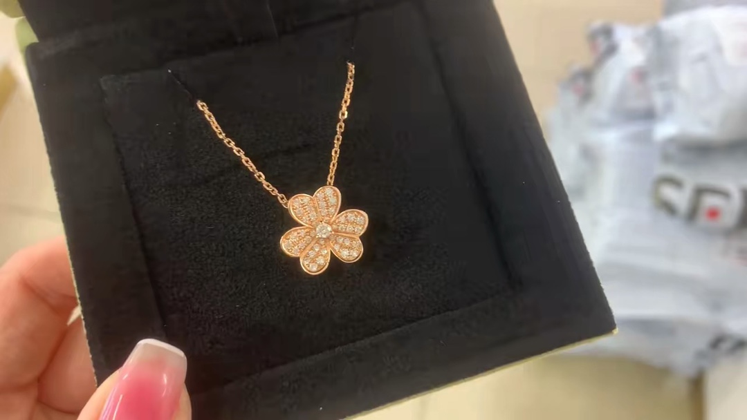 Van Cleef & Arpels 18K金VCA满钻三叶草项链