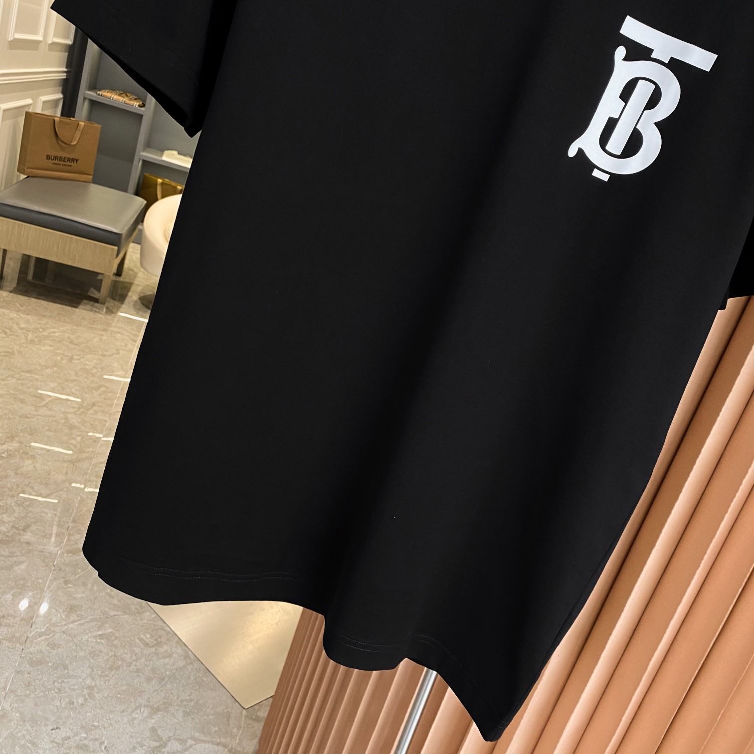 Burberry BBR 巴宝莉 专属tb标识图案棉质宽松 短袖T 恤衫