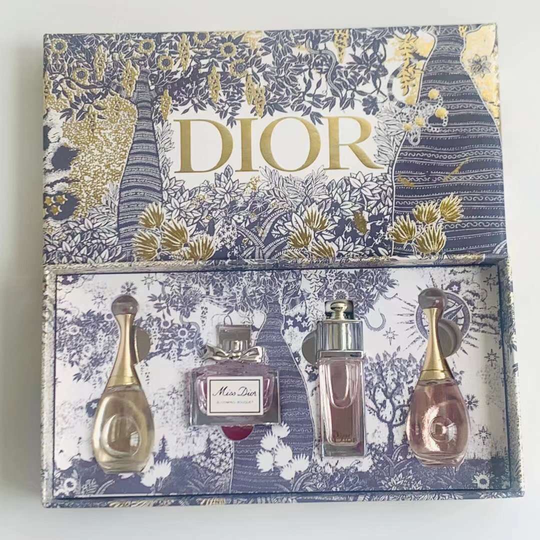Dior Miniature Perfume Set - 5ml x 3 - Floral Scent, Travel-Friendly 4 i1646344631 6820 3