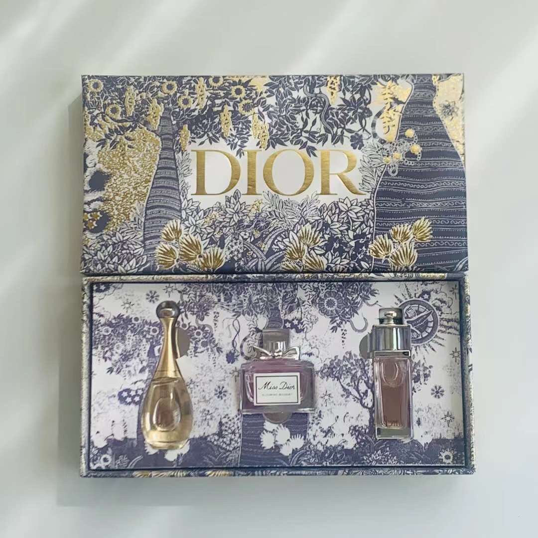 Dior Miniature Perfume Set - 5ml x 3 - Floral Scent, Travel-Friendly 1 i1646344631 9390 0