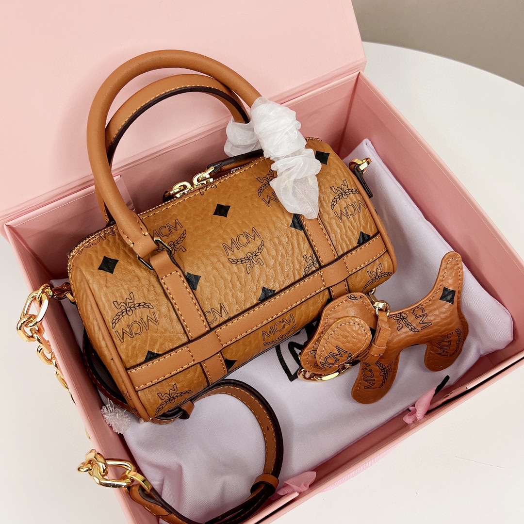 J0  MCM波士顿枕头包