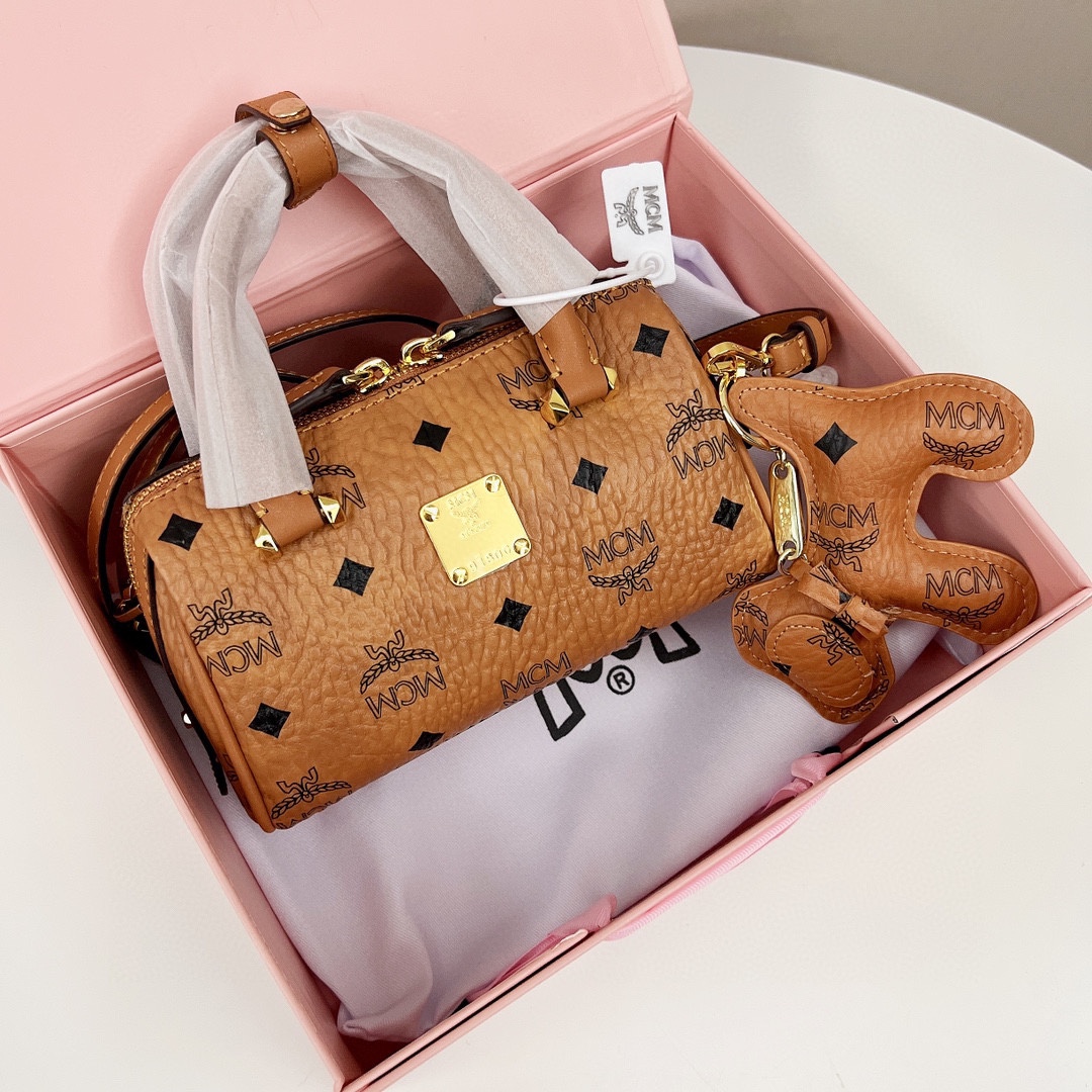 J0  MCM经典波士顿枕头包