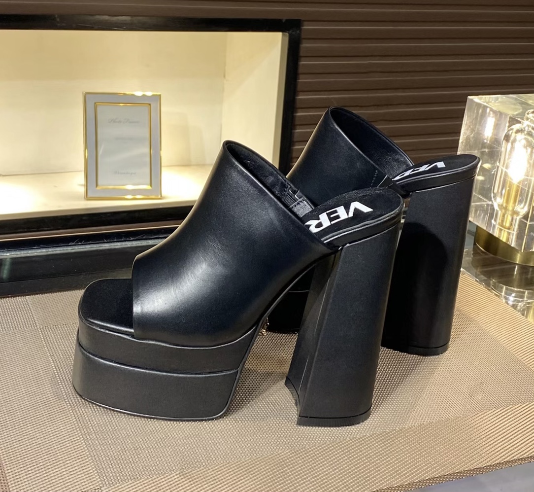 35-43 yardas, fábrica Versace super tacones altos, piel de vaca de tela, forro de piel de oveja de a