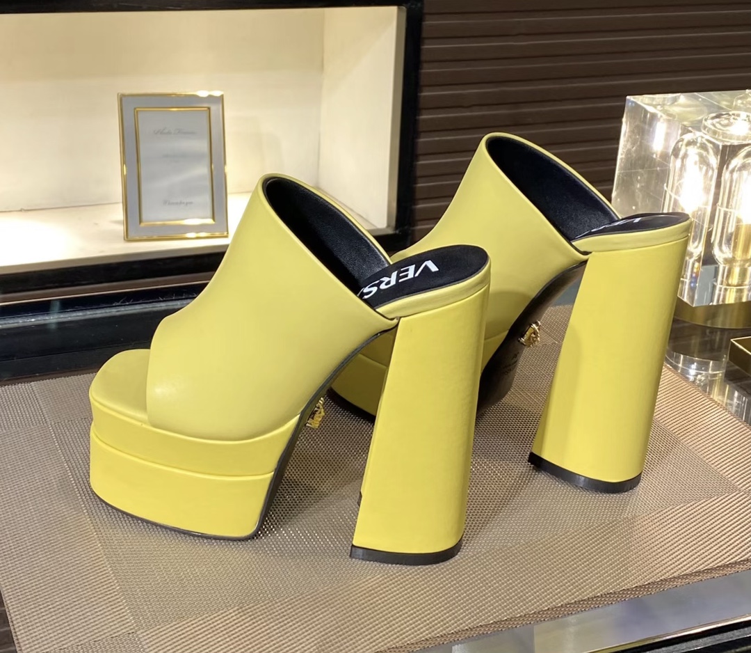 35-43 yardas, fábrica Versace super tacones altos, piel de vaca de tela, forro de piel de oveja de a