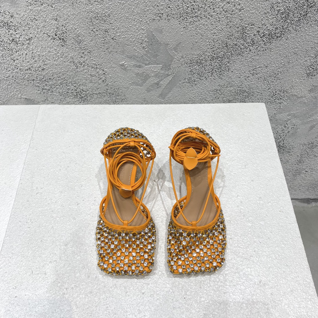 Escarpins Bottega Veneta à talon et mesh ajouré, fil de coton et strass, à lacets