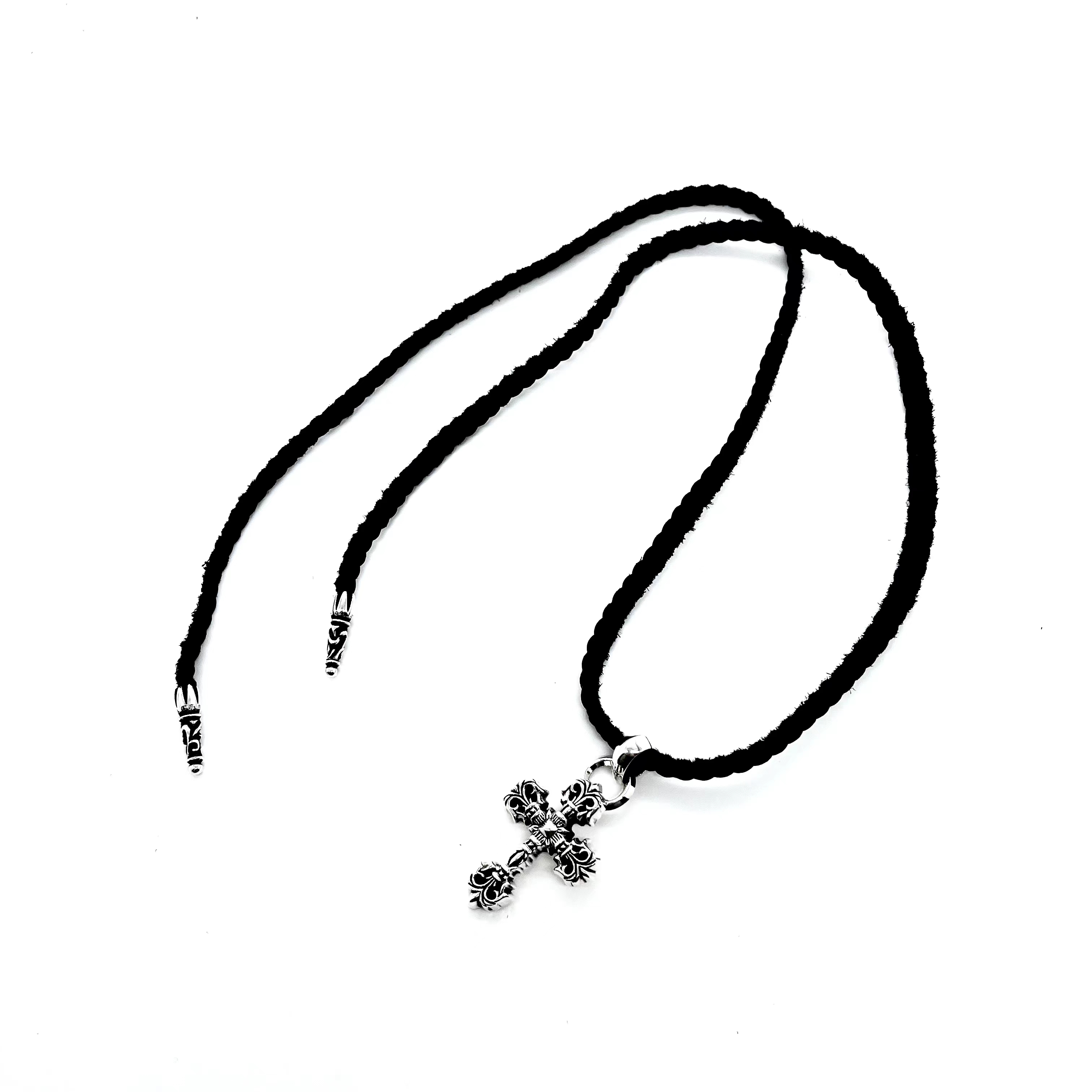 Chrome Hearts 𝐂𝐡𝐫𝐨𝐦𝐞 𝐡𝐞𝐚𝐫𝐭𝐬克罗心火焰十字架皮绳编织项链