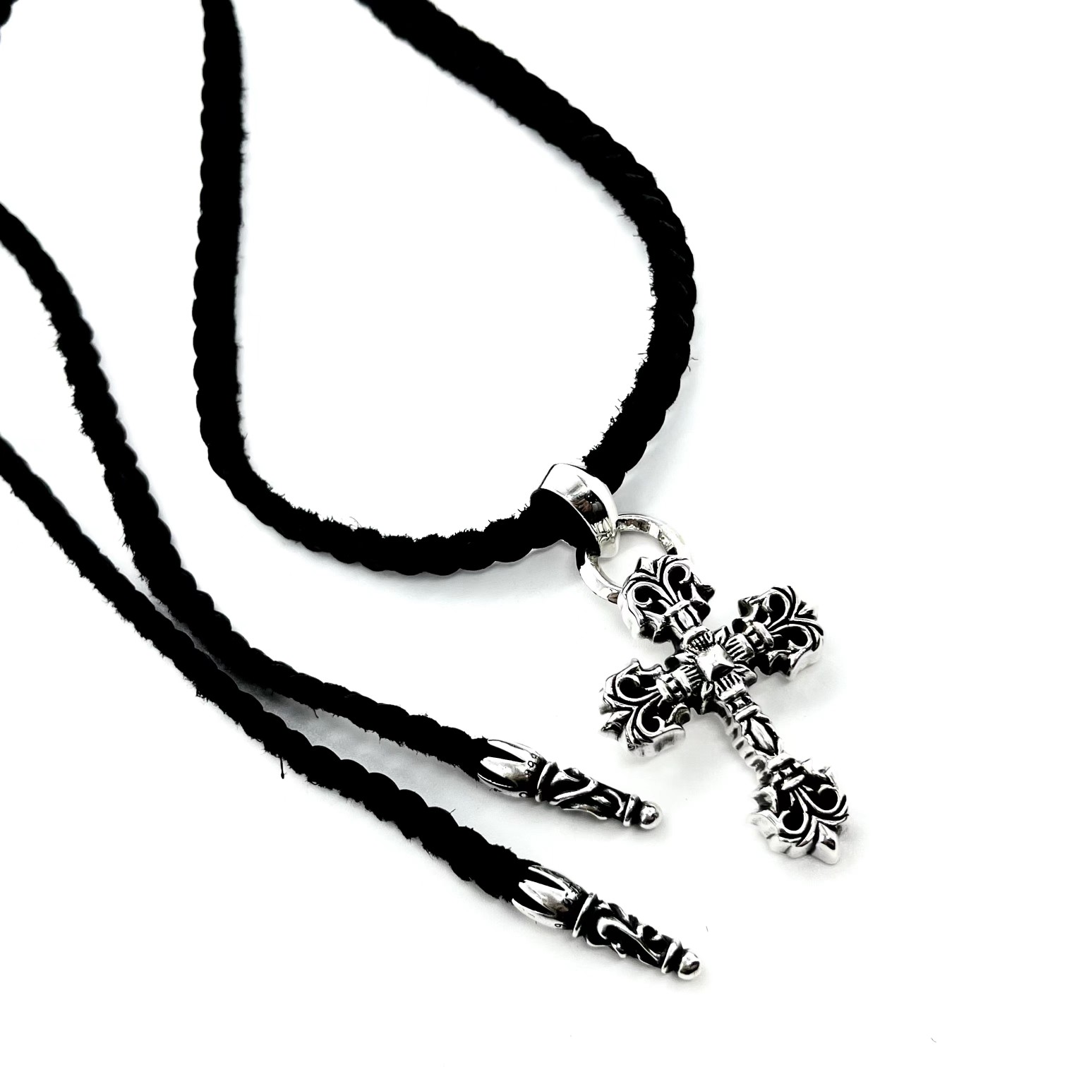 Chrome Hearts 𝐂𝐡𝐫𝐨𝐦𝐞 𝐡𝐞𝐚𝐫𝐭𝐬克罗心火焰十字架皮绳编织项链