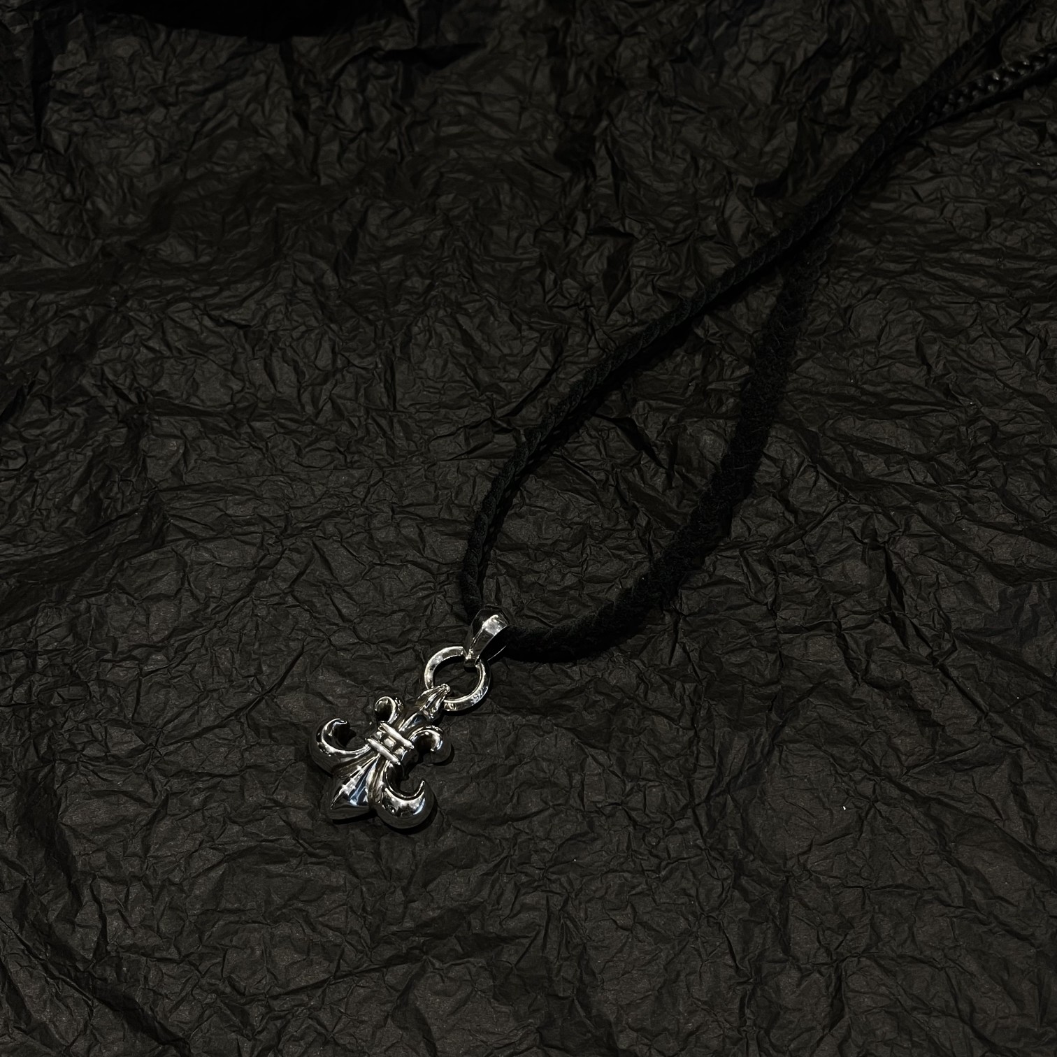 Chrome Hearts 𝐂𝐡𝐫𝐨𝐦𝐞 𝐡𝐞𝐚𝐫𝐭𝐬