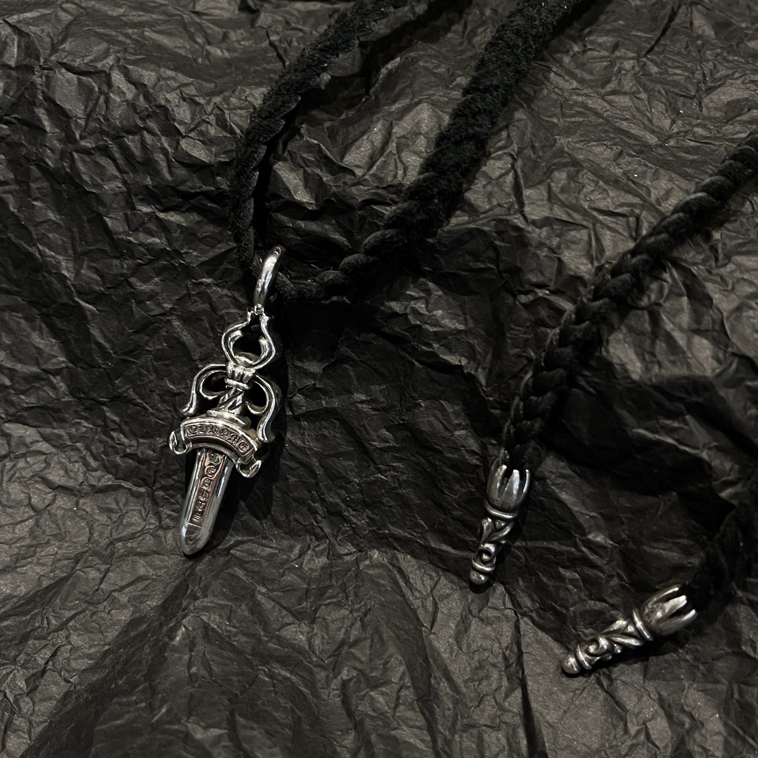Chrome Hearts 𝐂𝐡𝐫𝐨𝐦𝐞 𝐡𝐞𝐚𝐫𝐭𝐬
