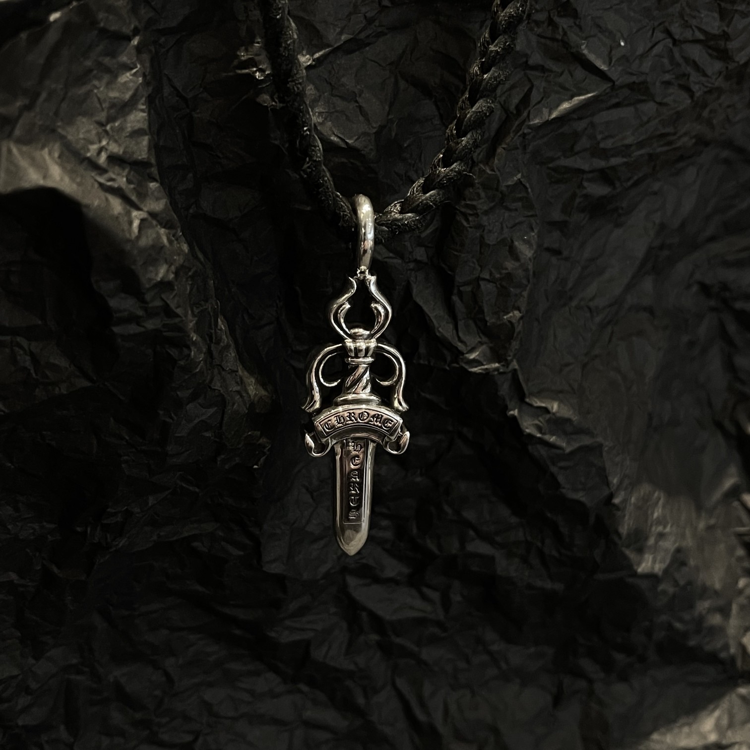 Chrome Hearts 𝐂𝐡𝐫𝐨𝐦𝐞 𝐡𝐞𝐚𝐫𝐭𝐬