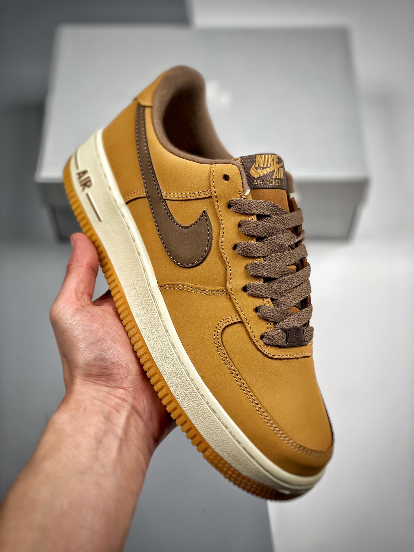 Nk Air Force 1 Low '07 Marrón y amarillo, horma original y cartón original para crear la auténtica forma de la Fuerza A…