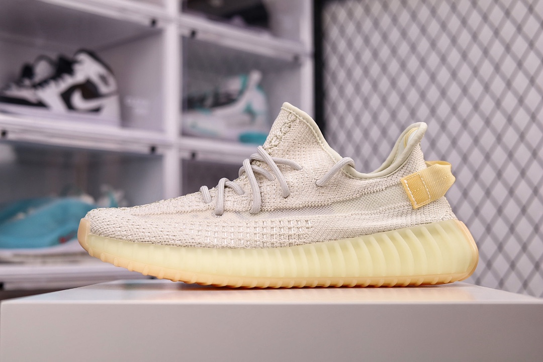 H0 Adidas Yeezy 350 Boost V2 巴斯夫真爆 外贸专供 原某代号版本鞋型鞋面大底秒杀同价位 售后极低 万双现货 精准库存原织面精针织机 原厂针织面料 原档大底模具 细节不断改进 每日成型不断补货 保持不断码不断货 现货供应