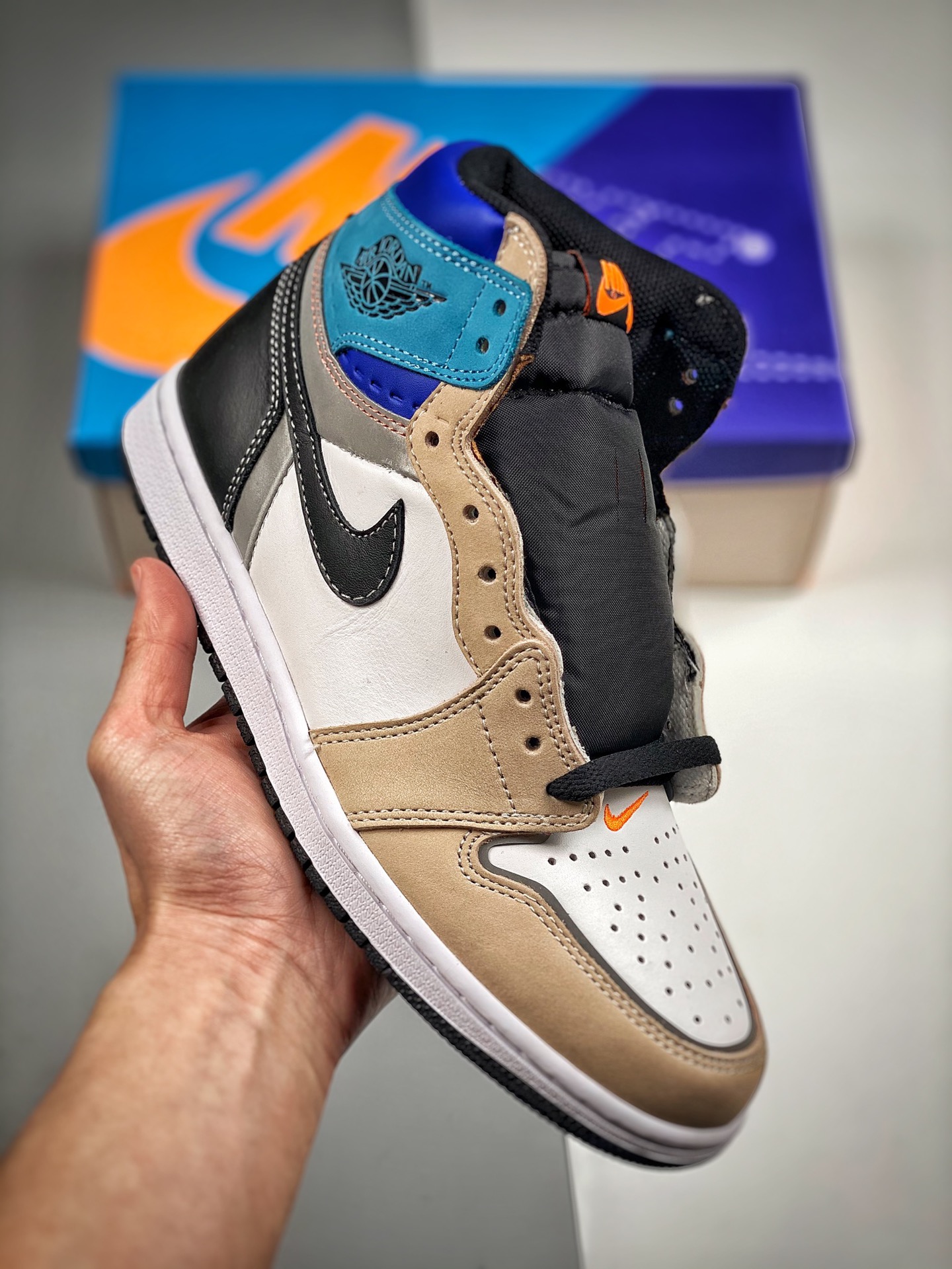 Air Jordan 1 “Obsidian”彩色拼接 纯原大厂出品 同价区间品质天花板 原装纸板原楦开发 极致鞋型一眼正即视感 #独家私模原档案开模，自动区别市面版本 #全鞋采用东莞头层皮，用料绝不含糊 #飞翼3D高频立体感十足 细节全…