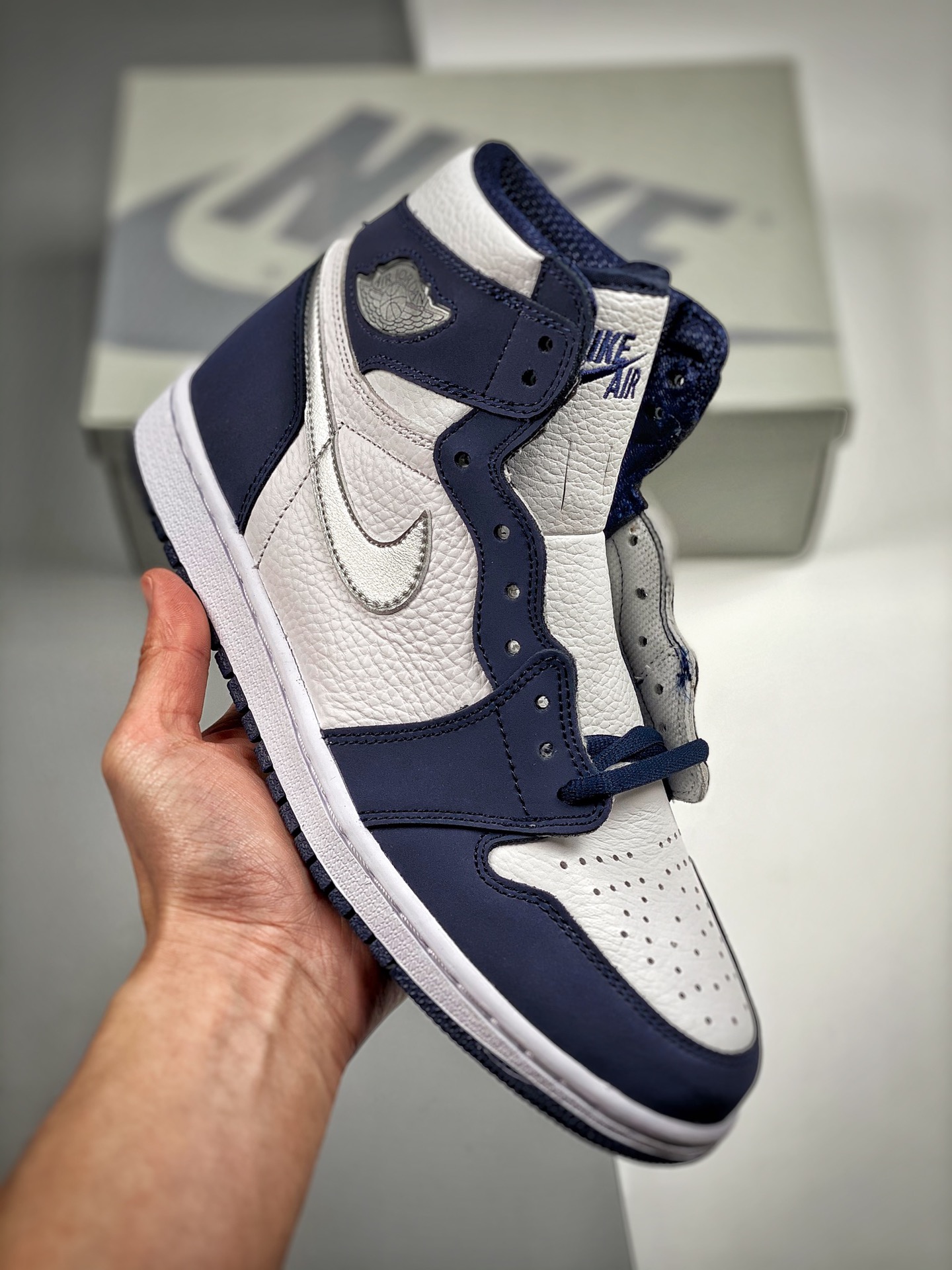 Air Jordan 1 “Obsidian”午夜蓝 纯原大厂出品 同价区间品质天花板 原装纸板原楦开发 极致鞋型一眼正即视感 #独家私模原档案开模，自动区别市面版本 #全鞋采用东莞头层皮，用料绝不含糊 #飞翼3D高频立体感十足 细节全方…