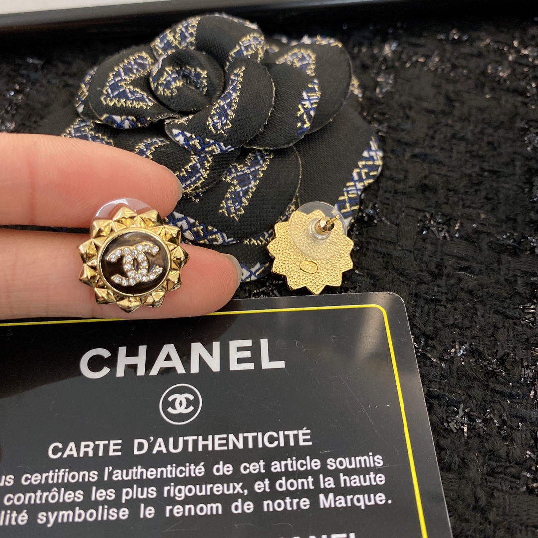 Moncler Haute Couture Haute Couture Fine Jewelry Necklace Bracelet Ring 9