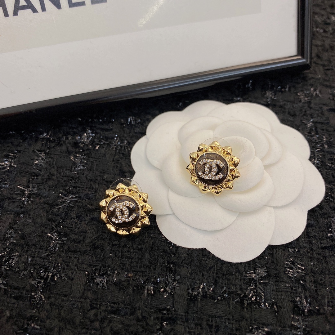 Moncler Haute Couture Haute Couture Fine Jewelry Necklace Bracelet Ring