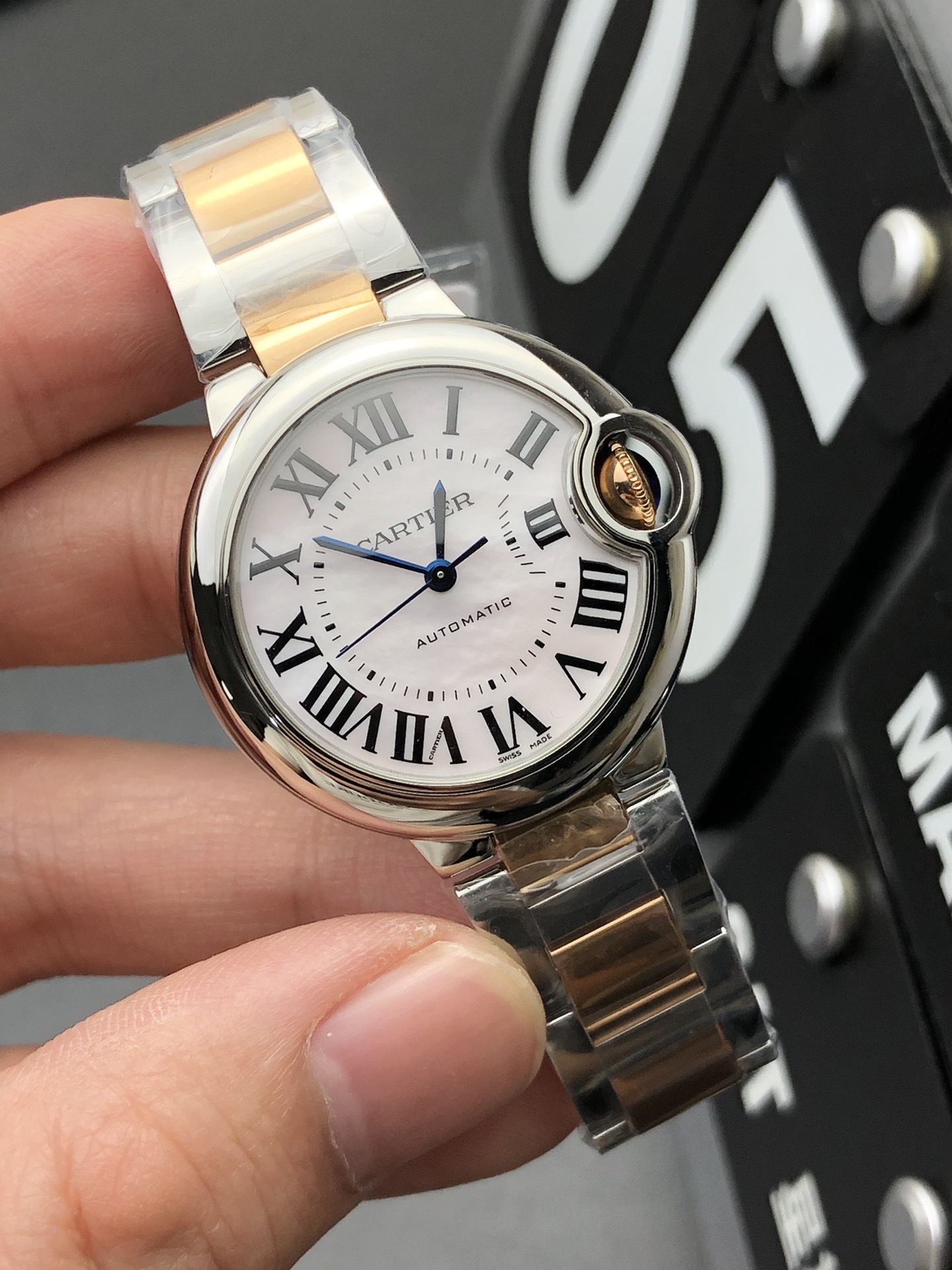 Cartier 间金贝母气球